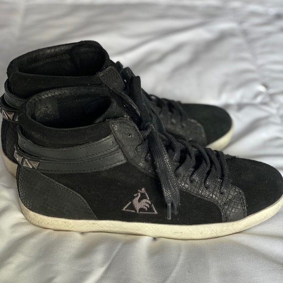 European suede high-top sneakers - Picture 2 of 5